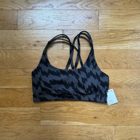 NWT black / grey Lululemon energy bra (size: 6) - Picture 7 of 7